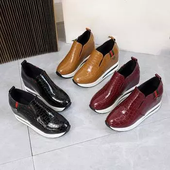 2024 Новые туфли на каблуке для женщин, увеличивающие рост, кроссовки, мокасины, женская повседневная обувь из искусственной кожи, женские кроссовки на платформе 35