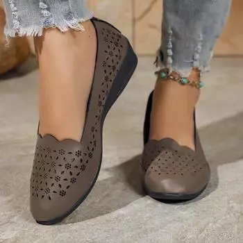 2024 Новые весенне-осенние кожаные туфли на плоской подошве для женщин, повседневные лоферы, балетки, туфли для мам, летние туфли без застежек для женщин 36 чёрный