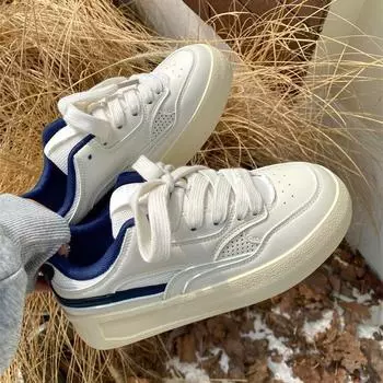 2024 новые весенние универсальные модные маленькие белые туфли на толстой подошве женские ретро кожаные туфли с эффектом усиления поверхности одинарные туфли для спорта и отдыха на доске 35 синий