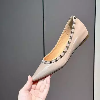2024 новые женские летние туфли на толстом каблуке с заклепками, стиль знаменитостей, элегантные и удобные балетки с неглубоким воротом и мягкой подошвой для детей 35