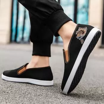 2024 новый этнический стиль национальный стиль вышивка старый Пекин тканевые туфли парусиновые туфли летние дышащие однопедальные мужские туфли 38