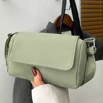 2024 новый иностранный стиль простая модная однотонная персонализированная маленькая сумка на одно плечо косая сумка повседневная женская сумка для поездок на работу маленькая квадратная сумка чёрный