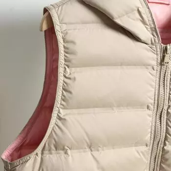 2024 новый легкий пуховик жилет женский короткий с капюшоном на клею универсальный контрастный цвет жилет теплый жилет ретро M чёрный