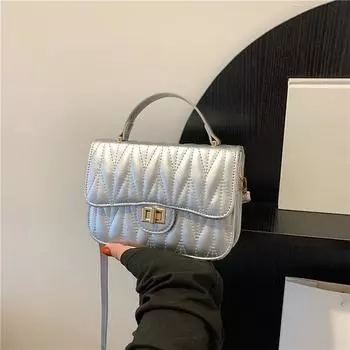 2024 новый летний тренд моды в иностранном стиле сумка-мессенджер модная маленькая квадратная сумка в этом году популярная вышитая нить маленькая сумка для женщин белый