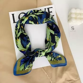 2024 Новый модный универсальный шелковый шарф 68 см с принтом солнцезащитный декоративный маленький квадратный шарф бархатная текстура шарф 68*68cm