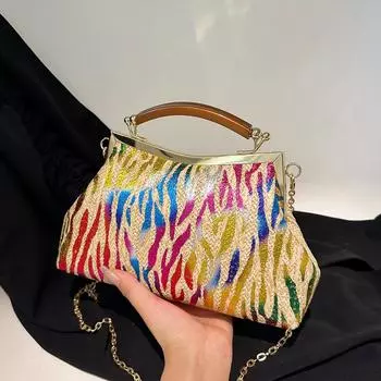 2024 Новый роскошный женский вечерний клатч Дизайнерский замок-ракушка с зажимом Ручная работа Цепь Сумки через плечо Сумки через плечо Полосатые сумки серебряный