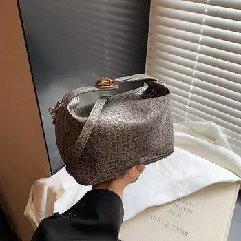 2024 новый тренд нишевая маленькая квадратная сумка простая модная сумка через плечо простая повседневная косая сумка модная сумка для поездок на работу чёрный