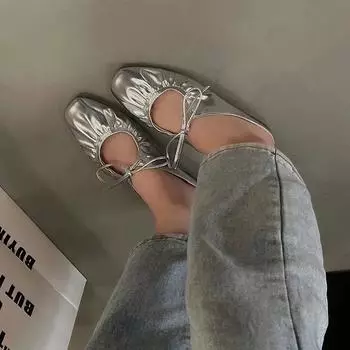 2024 Обувь для женщин 2024 Высококачественные мюли Женские тапочки 2024 Легкие дикие повседневные тапочки Женские однотонные закрытые туфли Женские 35 серебряный