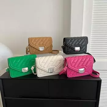 2024 однотонная модная женская сумка из искусственной кожи, персонализированная сумка через плечо с твиловой строчкой, простая металлическая пряжка, маленькая квадратная сумка через плечо чёрный