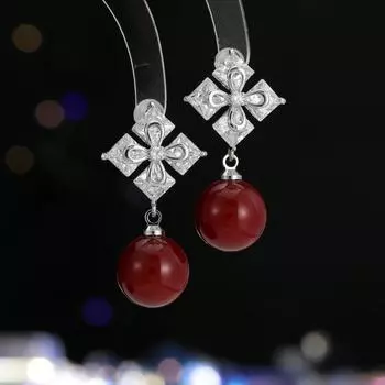 2024 осень и зима новые серьги нишевая элитная королевская сестра Fan Chao сверкающие циркониевые серьги из Анкары с красным жемчугом золотой