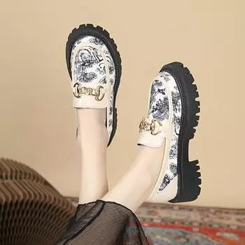 2024 осень и зима новые женские туфли больших размеров одинарные туфли летние туфли на платформе универсальные женские мокасины в стиле ретро маленькие кожаные туфли 35 чёрный