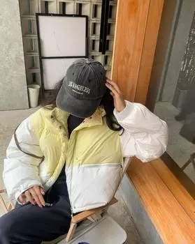 2024 осень и зима, уменьшающая возраст, дизайн с воротником-стойкой, соответствующий цвету, маленькая короткая пуховая куртка для женщин, куртка-хлеб average size