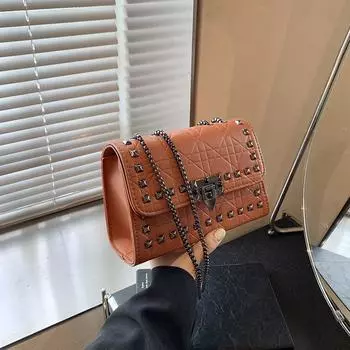 2024 осень новая ретро повседневная простая маленькая квадратная сумка через плечо корейская версия персонализированный нишевый дизайн модная сумка-мессенджер чёрный