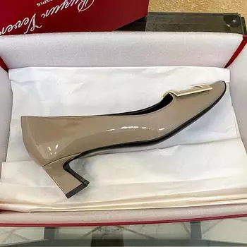 2024 осень новые женские туфли из лакированной кожи с квадратной пряжкой на каблуке средней толщины для поездок на работу из кожи с неглубоким носком бесплатные прямые продажи 34