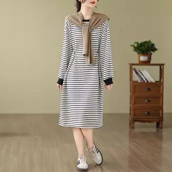 2024 осень-зима женская одежда больших размеров корейская версия темперамент вязаная шаль комплект из двух частей полосатое платье средней и длинной длины M белый