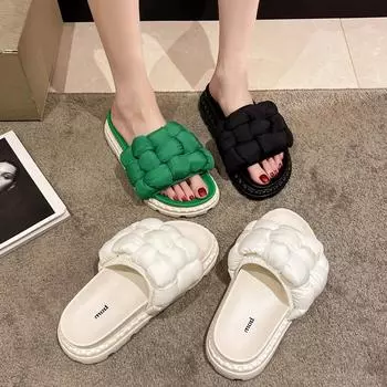 2024 повседневные популярные сандалии женские модные жареные уличные туфли-кексы с толстой подошвой на танкетке, классные тапочки на высоком каблуке 35 чёрный