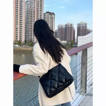 2024 пуховая сумка весна-лето новая ромбовидная квадратная сумка универсальная большая вместительная сумка через плечо чёрный
