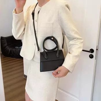 2024 ранняя осень новая нишевая темпераментная портативная сумка-мессенджер ощущение модной сумки под мышкой женская повседневная простота белый