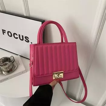 2024 ранняя весна новая сумка женская ретро персонализированная сумка через плечо модная простая косая сумка корейская версия повседневная маленькая квадратная сумка чёрный