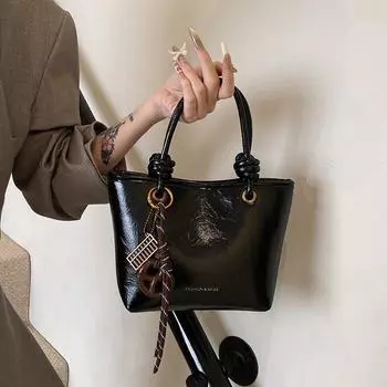 2024 Ретро Осень/Зима Женская Мода Ниша Плечо Сумка-ведро Кроссбоди Olive Green. 24*9.5*17 оливковое зеленый