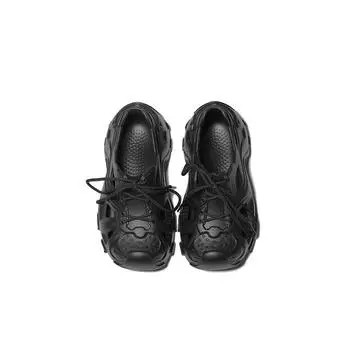 2024 spring and summer new hole shoes step on shit feeling women s thick-soled hole shoes popular hole shoes women s foreign trade 35