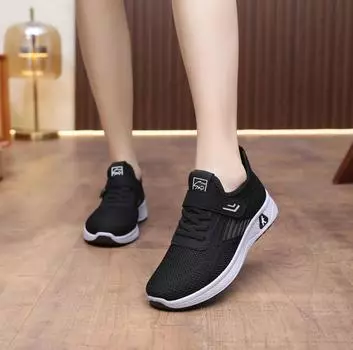 2024 spring and summer women s shoes breathable flying woven walking shoes women s middle-aged and elderly casual sports non-slip cloth shoes 36 чёрный