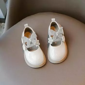 2024 Весна и осень Новые детские туфли принцессы со стразами для девочек Кожаные туфли с мягкой подошвой и бабочками Нескользящие балетки Темперамент 26 бежевый
