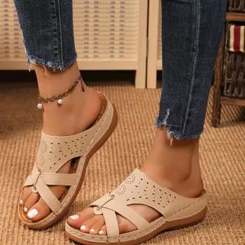 2024 summer new foreign trade large size slope heel slippers women s cross font solid color outside wearing beach cool slippers women 36 чёрный