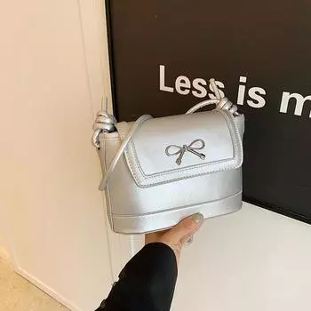 2024 летняя новая нишевая дизайнерская маленькая сумка для поездок на работу модная простая сумка через плечо для женщин в этом году популярная маленькая сумка для женщин чёрный