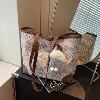 2024 summer new simple fashion shoulder messenger bag fashionable retro tote bag simple fashion commuter bag women Without pendant чёрный