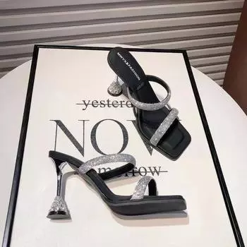 2024 Summer Sexy Fashion Open Toe Women s Sandals Water Diamond Shining Square Headed Banquet Women s High Heels Large Design 34 бежевый