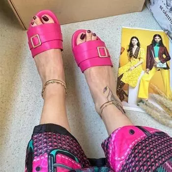 2024 Лето Женские Новые Повседневные Семейные Туфли На Плоской Подошве С Круглым Носком Роскошные Пляжные Тапочки С Металлической Пряжкой На Плоской Подошве 36 чёрный