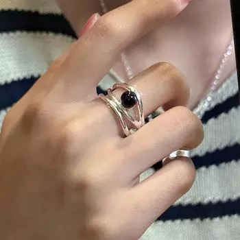2024 Трендовое многослойное кольцо с простой текстурой черного оникса, женское дизайнерское смысловое нишевое модное индивидуальное универсальное кольцо на палец 1 pc