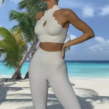 2024 Ударопрочный повседневный сексуальный топ с открытой спиной, эластичная ткань, накладка на грудь, комплект из двух предметов