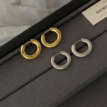 2024 Универсальные французские роскошные легкие простые серьги-кольца для женщин