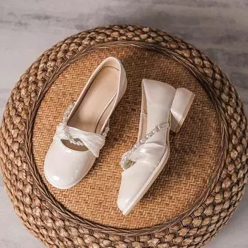 2024 Весна и Осень Новые Модные Универсальные Туфли С Бисером Мягкая Подошва С Юбкой Каблуки Средней Толстости Женские Туфли С Бисером 34 абрикосовый