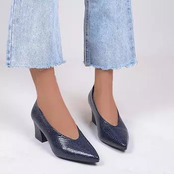 2024 Весна и осень Новые туфли с узором в виде змеиной чешуи Яркие кожаные остроносые туфли большого размера с закрытым носком и высоким каблуком 34