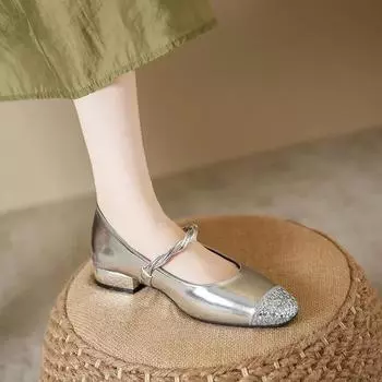 2024 Весна и осень Высококачественная женская обувь Цветные глянцевые туфли на низком каблуке с квадратным носком и неглубокой пряжкой Женские туфли на высоком каблуке 35 бежевый