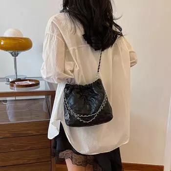 2024 Весна/Лето Новая модная сумка подмышки INS с вышитой нитью Маленькая квадратная сумка Сумка на плечо Tidal Женская сумка Роскошный и большой внешний вид