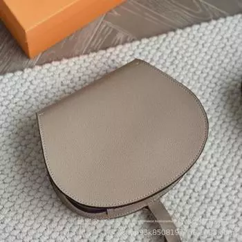 2024 Винтажная сумка-седло в стиле бохо с заклепками и кисточками – женская сумка через плечо и через плечо Small чёрный