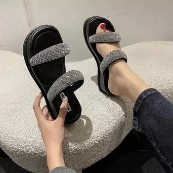 2024 весна и лето новые крутые тапочки на толстом каблуке с уклоном женские модные стразы сексуальные сказочные ветры одно слово крутые тапочки 35 чёрный