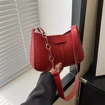 2024 весна новая персонализированная сумка для сращивания женская простая тенденция мода темперамент пригородная цепочка плечо сумка подмышкой чёрный