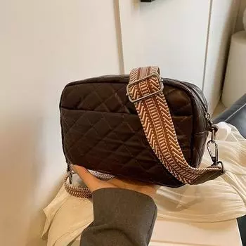 2024 весна новая простая повседневная сумка через плечо нишевая модная сумка-мессенджер женская простая модная повседневная маленькая квадратная сумка чёрный