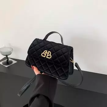 2024 весна новая вышитая нитью ромбовидная модная сумка простая маленькая квадратная сумка нишевый дизайн золотая бархатная сумка через плечо белый