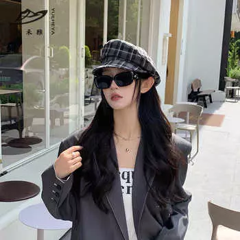 2024 восьмиугольная шляпа начало осени новая коричневая шляпа художника клетчатая британская шляпа женская нишевая ретро берет One size