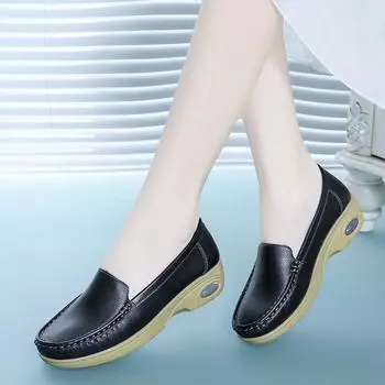 2024 Женская обувь Весна Осень Кожаные балетки Женская обувь Слипоны Мокасины для мам Обувь Женские туфли на танкетке Большие размеры 34 белый