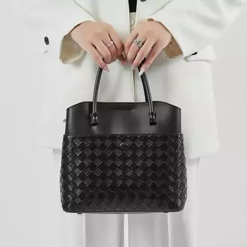 2024 Женская плетеная кожаная сумка-тоут: Вместительная, высококачественная сумка через плечо для поездок на работу чёрный