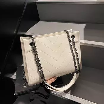 2024 Женская повседневная сумка-тоут и сумка-мессенджер большой вместимости с цепочкой 26*12*22 чёрный