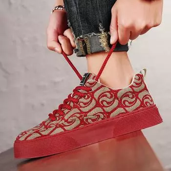 2024 женские кроссовки, одинаковые по цвету вулканизированные туфли с мелким носком, удобная повседневная обувь на шнуровке для унисекс 39