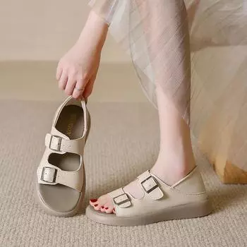 2024 Женские сандалии из натуральной кожи с круглым носком, плоская платформа, женские летние шлепанцы, модная пляжная обувь с пряжкой, бежевый цвет 35 бежевый